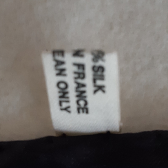 Cartier Authentic Vintage Silk Twill Bird Bath Theme Scarf/Wrap - Picture 5 of 5